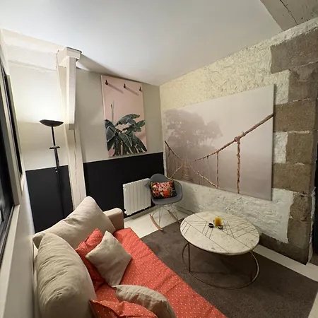 Apartment T2 A Intra-muros